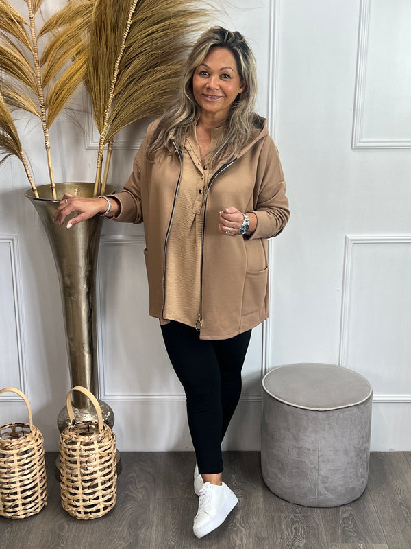 Sweater Sage Licht Camel  met capuchon