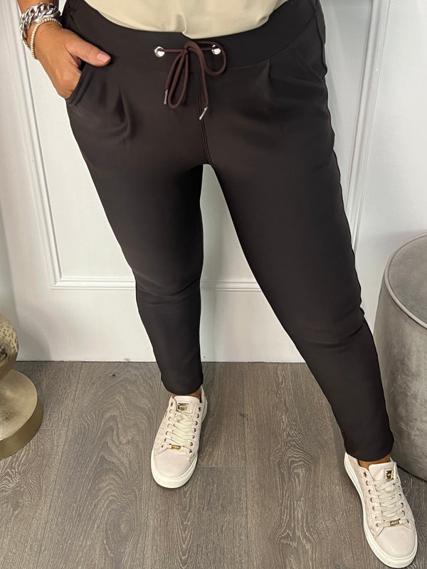 Angelia broek chocoladebruin HY371